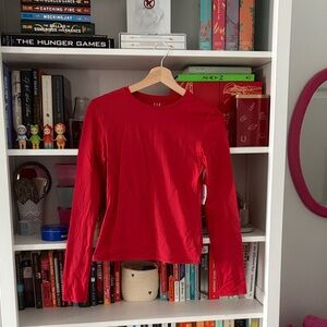 3/$30 BNWT GAP Vibrant Red Long cotton Sleeve Tee in size S